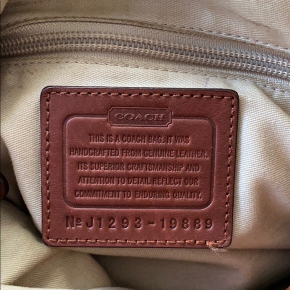 Coach shoulder bag with tassel (authentic) - Picture 8 of 10